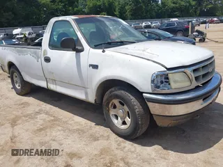 1998 Ford F-150 z VIN 1FTZF1724WKB57921, wystawiony jako IAAI lot #42706692 z przebiegiem 213 913 mil mil oraz . Historia ofert i sprzedaży dostępna na DreamBid. Obrazek 1.