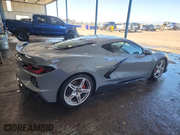 2024 Chevrolet Corvette 2LT z VIN 1G1YB2D48R5108901, wystawiony jako Copart lot #47093985 z przebiegiem 9 730 mil mil oraz Szkoda całkowita • Salvage title. Historia ofert i sprzedaży dostępna na DreamBid. Obrazek 3.