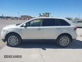 2012 Lincoln MKX with VIN 2LMDJ6JK4CBL00984, listed as a IAAI auction lot 41631192 with 184,198 mi miles. Bid and sale history available at carsss.com. Image 14.