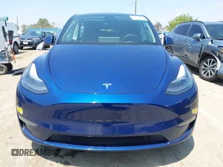 2022 Tesla Model Y Performance z VIN 7SAYGDEF7NF393235, wystawiony jako IAAI lot #42106027 z przebiegiem 50 959 mil mil oraz . Historia ofert i sprzedaży dostępna na DreamBid. Obrazek 12.