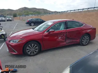 2019 Lexus ES with VIN 58ABZ1B15KU023025, listed as a IAAI auction lot 41913830 with 49,694 mi miles. Bid and sale history available at carsss.com. Image 14.