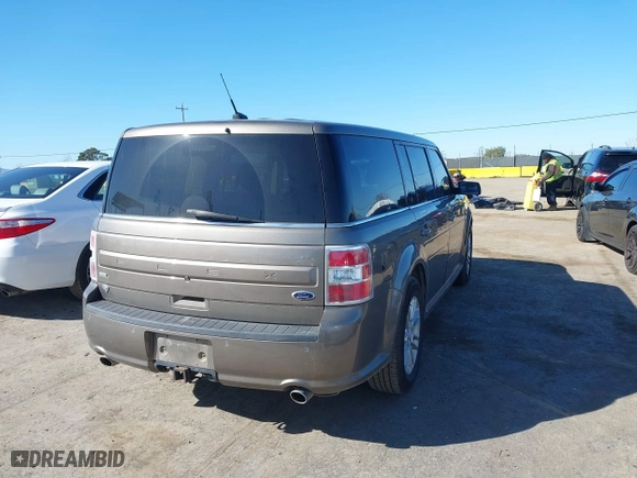 2014 Ford Flex SEL with VIN 2FMGK5C82EBD31669, listed as a IAAI auction lot 41712254 with 121,207 mi miles. Bid and sale history available at carsss.com. Image 4.