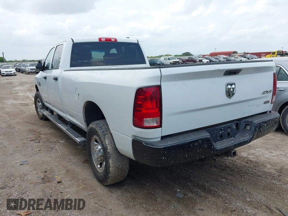 2012 Ram 2500 ST z VIN 3C6UD5HL6CG335854, wystawiony jako IAAI lot #42102244 z przebiegiem 187 838 mil mil oraz . Historia ofert i sprzedaży dostępna na DreamBid. Obrazek 3.