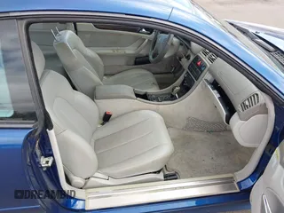 2002 Mercedes-Benz CLK 320/430 z VIN WDBLJ70GX2F198469, wystawiony jako IAAI lot #42008839 z przebiegiem 96 120 mil mil oraz . Historia ofert i sprzedaży dostępna na DreamBid. Obrazek 5.