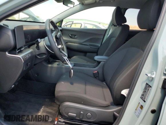 2024 Hyundai Kona SEL with VIN KM8HB3AB6RU062972, listed as a Copart auction lot 59031604 with 9,840 mi miles and Salvage Title. Bid and sale history available at DreamBid. Image 7.