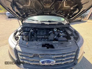 2018 Ford Police Interceptor Utility z VIN 1FM5K8AR4JGA32224, wystawiony jako Copart lot #55688025 z przebiegiem 121 565 mil mil oraz Tytuł czysty. Historia ofert i sprzedaży dostępna na DreamBid. Obrazek 7.