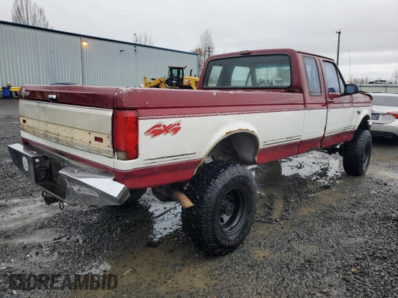 1992 Ford F-250 с VIN 1FTHX26GXNKB43435, выставлен на аукционе Copart как лот 84266234 с пробегом 201 539 миль миль и Списание • Salvage title. История ставок и продаж доступна на DreamBid. Изображение 3.