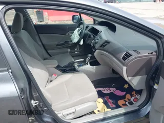 2012 Honda Civic LX z VIN 19XFB2F52CE389822, wystawiony jako IAAI lot #41960928 z przebiegiem 66 170 mil mil oraz . Historia ofert i sprzedaży dostępna na DreamBid. Obrazek 5.