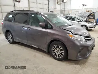 2020 Toyota Sienna XLE Auto Access Seat with VIN 5TDYZ3DC4LS039013, listed as a Copart auction lot 46858545 with 103,103 mi miles and Salvage Title. Bid and sale history available at carsss.com. Image 4.