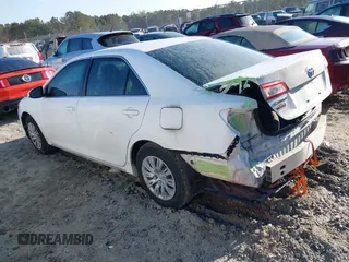 2012 Toyota Camry L with VIN 4T1BF1FK1CU561970, listed as a IAAI auction lot 41791136 with 113,261 mi miles. Bid and sale history available at carsss.com. Image 3.