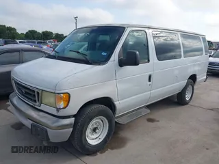 2003 Ford Econoline Passenger XL with VIN 1FDSS31L13HB83911, listed as a IAAI auction lot 42213376 with 236,989 mi miles. Bid and sale history available at carsss.com. Image 19.