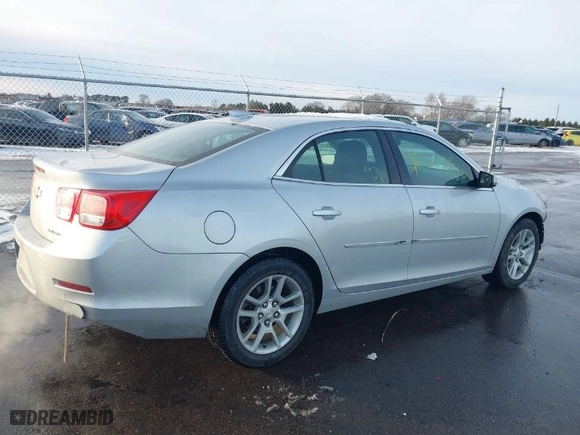 2015 Chevrolet Malibu LT with VIN 1G11C5SL2FF198241, listed as a IAAI auction lot 41327946 with 113,654 mi miles. Bid and sale history available at carsss.com. Image 4.