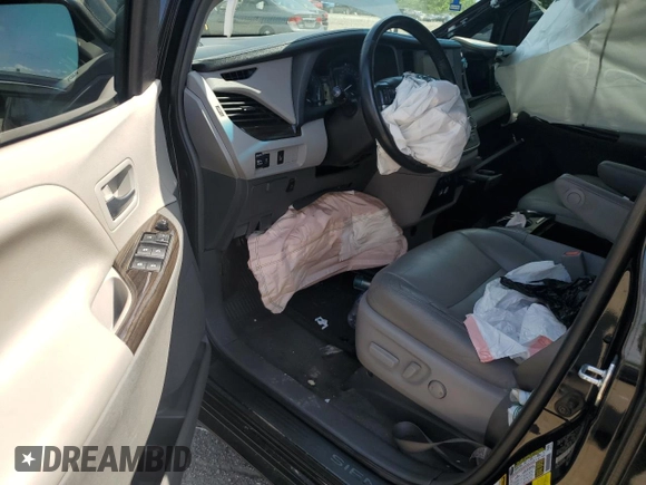 2017 Toyota Sienna XLE Auto Access Seat with VIN 5TDYZ3DC3HS782169, listed as a Copart auction lot 57553375 with 133,679 mi miles and Salvage title. Bid and sale history available at DreamBid. Image 8.
