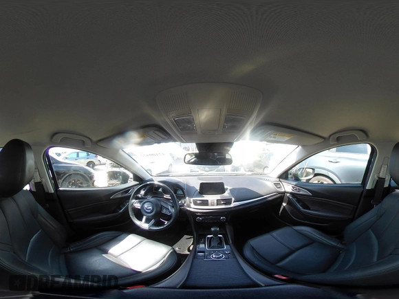 2018 Mazda 3 Touring z VIN 3MZBN1V33JM276803, wystawiony jako IAAI lot #42100422 z przebiegiem 41 802 mil mil oraz . Historia ofert i sprzedaży dostępna na DreamBid. Obrazek 21.