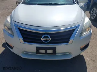 2013 Nissan Altima 2.5 S with VIN 1N4AL3AP8DN430768, listed as a IAAI auction lot 42055193 with 176,334 mi miles. Bid and sale history available at carsss.com. Image 6.