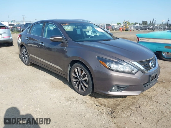 2016 Nissan Altima SR with VIN 1N4AL3AP8GC210448, listed as a IAAI auction lot 42152335 with 158,351 mi miles and . Bid and sale history available at carsss.com. Image 1.