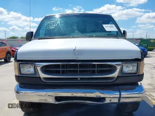 1998 Ford Econoline Cargo z VIN 1FTPE24L0WHA26141, wystawiony jako IAAI lot #42222412 z przebiegiem 345 331 mil mil oraz . Historia ofert i sprzedaży dostępna na DreamBid. Obrazek 12.