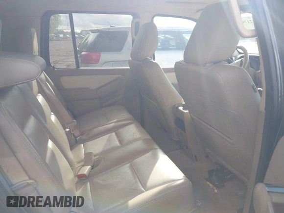 2010 Ford Explorer Eddie Bauer with VIN 1FMEU7EE2AUB02753, listed as a IAAI auction lot 42179071 with 139,369 mi miles. Bid and sale history available at carsss.com. Image 8.