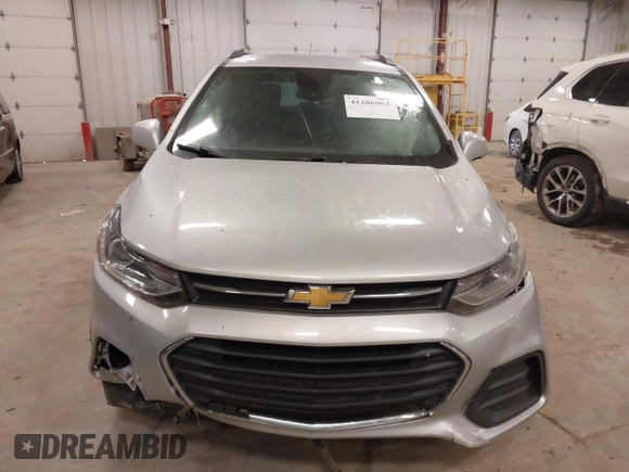 2019 Chevrolet Trax LT with VIN 3GNCJLSB3KL280097, listed as a IAAI auction lot 41286963 with Not Provided miles and . Bid and sale history available at carsss.com. Image 11.