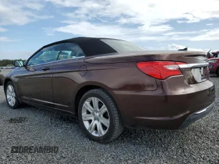 2013 Chrysler 200 Touring z VIN 1C3BCBEGXDN609899, wystawiony jako Copart lot #74966724 z przebiegiem 38 028 mil mil oraz Szkoda całkowita • Salvage title. Historia ofert i sprzedaży dostępna na DreamBid. Obrazek 2.
