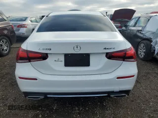 2019 Mercedes-Benz A 220 z VIN WDD3G4FB9KW001212, wystawiony jako Copart lot #85144084 z przebiegiem 53 599 mil mil oraz Szkoda całkowita • Salvage title. Historia ofert i sprzedaży dostępna na DreamBid. Obrazek 6.