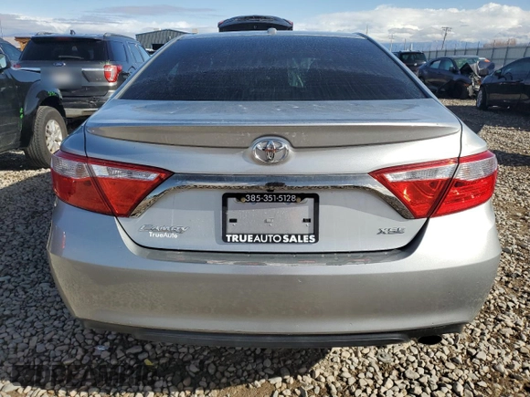 2015 Toyota Camry XLE with VIN 4T1BF1FK2FU049011, listed as a Copart auction lot 44153825 with 97,199 mi miles and Salvage Title. Bid and sale history available at carsss.com. Image 6.