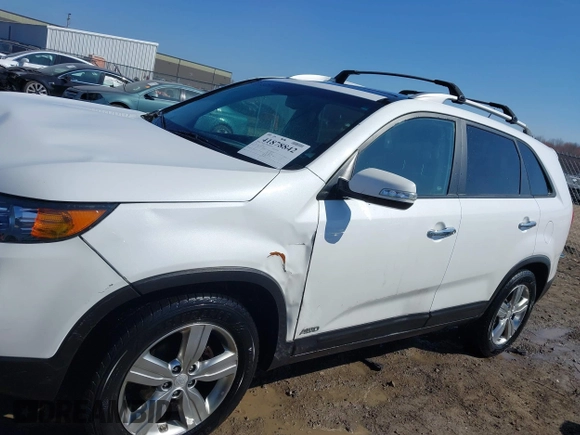 2013 Kia Sorento EX with VIN 5XYKUDA26DG411648, listed as a IAAI auction lot 41878842 with 87,631 mi miles. Bid and sale history available at carsss.com. Image 14.