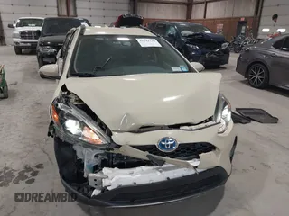 2018 Toyota Prius One with VIN JTDKDTB33J1618298, listed as a IAAI auction lot 42142736 with 101,981 mi miles and . Bid and sale history available at DreamBid. Image 6.