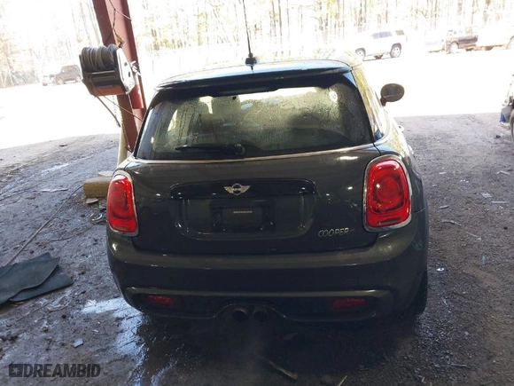2014 MINI Cooper Hardtop S with VIN WMWXM7C50ET731680, listed as a IAAI auction lot 41691317 with NaN miles. Bid and sale history available at carsss.com. Image 16.