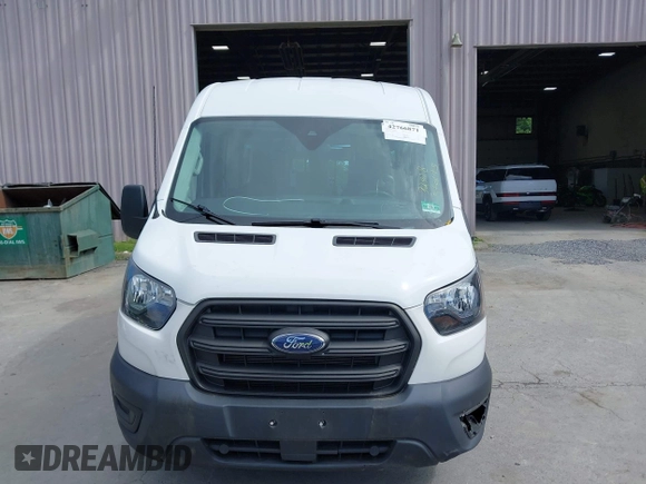 2020 Ford Transit Passenger XL z VIN 1FDZK1C82LKA79233, wystawiony jako IAAI lot #42766871 z przebiegiem 32 428 mil mil oraz . Historia ofert i sprzedaży dostępna na DreamBid. Obrazek 12.