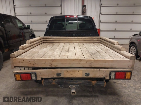 2000 Toyota Tundra SR5 with VIN 5TBRT341XYS066351, listed as a IAAI auction lot 41485162 with 218,512 mi miles and . Bid and sale history available at DreamBid. Image 16.