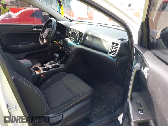 2018 Kia Sportage LX with VIN KNDPMCAC8J7372403, listed as a IAAI auction lot 41763496 with 92,651 mi miles and . Bid and sale history available at carsss.com. Image 5.