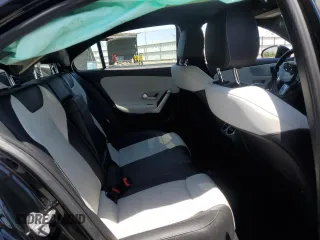 2019 Mercedes-Benz A 220 z VIN WDD3G4EB3KW019870, wystawiony jako Copart lot #59726595 z przebiegiem 73 402 mil mil oraz Szkoda całkowita • Salvage title. Historia ofert i sprzedaży dostępna na DreamBid. Obrazek 10.