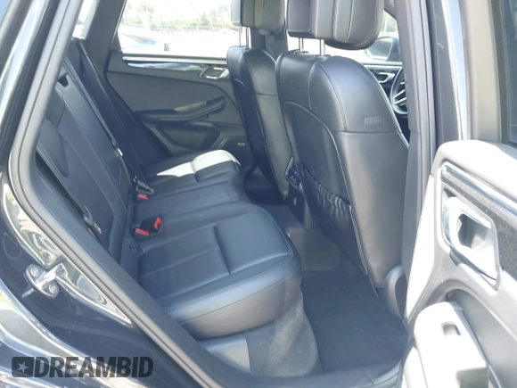 2018 Porsche Macan with VIN WP1AA2A53JLB00969, listed as a IAAI auction lot 42123476 with 46,765 mi miles and . Bid and sale history available at DreamBid. Image 8.