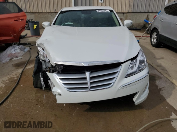 2013 Hyundai Genesis 3.8L with VIN KMHGC4DD0DU209260, listed as a Copart auction lot 71256394 with 0 mi miles and Non Repairable. Bid and sale history available at carsss.com. Image 5.