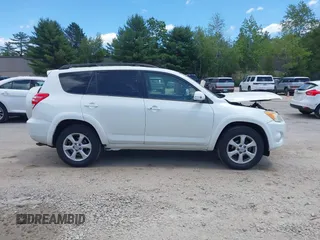 2010 Toyota RAV4 Limited с VIN JTMDF4DV4A5030460, выставлен на аукционе IAAI как лот 42541967 с пробегом 86 748 миль миль и . История ставок и продаж доступна на DreamBid. Изображение 13.
