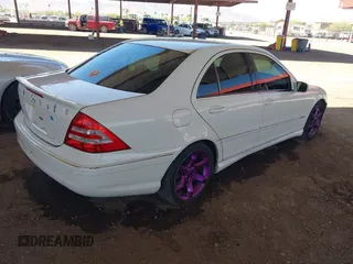 2007 Mercedes-Benz C 230 Sport z VIN WDBRF52HX7F903574, wystawiony jako IAAI lot #42350529 z przebiegiem 230 516 mil mil oraz . Historia ofert i sprzedaży dostępna na DreamBid. Obrazek 4.