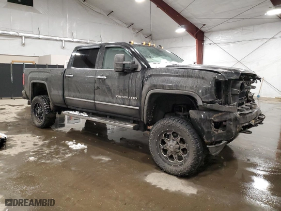2015 GMC Sierra 2500HD Denali with VIN 1GT120E84FF194549, listed as a Copart auction lot 43583425 with 214,773 mi miles and Salvage Title. Bid and sale history available at carsss.com. Image 4.