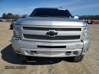 2010 Chevrolet Silverado 1500 with VIN 3GCRKTE25AG243295, listed as a Copart auction lot 47752225 with 199,042 mi miles and Salvage Title. Bid and sale history available at DreamBid. Image 5.