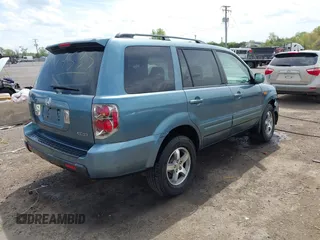 2007 Honda Pilot EX with VIN 5FNYF18447B008645, listed as a IAAI auction lot 42079535 with 233,187 mi miles. Bid and sale history available at carsss.com. Image 4.