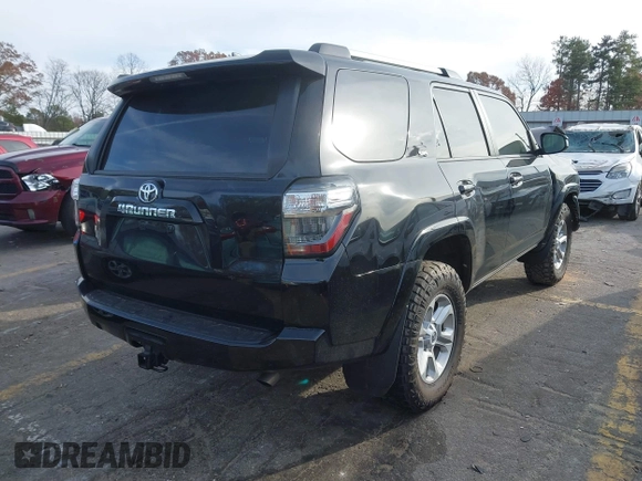 2023 Toyota 4Runner SR5 z VIN JTEMU5JR5P6180062, wystawiony jako IAAI lot #41089572 z przebiegiem 19 024 mil mil oraz . Historia ofert i sprzedaży dostępna na DreamBid. Obrazek 4.