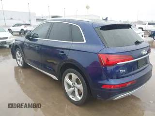 2021 Audi Q5 Premium Plus with VIN WA1BAAFY5M2057078, listed as a IAAI auction lot 41542170 with 37,519 mi miles. Bid and sale history available at carsss.com. Image 3.