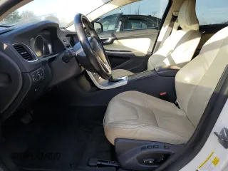 2018 Volvo S60 Dynamic with VIN YV126MFL6J2465236, listed as a Copart auction lot 85989604 with 99,863 mi miles and Non Repairable. Bid and sale history available at carsss.com. Image 7.