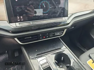 2024 Volkswagen Atlas SE with VIN 1V2HR2CA1RC579096, listed as a IAAI auction lot 42751185 with 15,477 mi miles and . Bid and sale history available at DreamBid. Image 17.