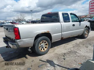 2005 Chevrolet Silverado 1500 LS with VIN 2GCEC19T951272462, listed as a IAAI auction lot 41979435 with 153,855 mi miles. Bid and sale history available at carsss.com. Image 4.