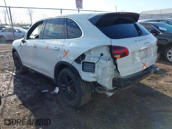 2016 Porsche Cayenne with VIN WP1AA2A20GKA36068, listed as a IAAI auction lot 41828945 with 86,938 mi miles. Bid and sale history available at carsss.com. Image 3.