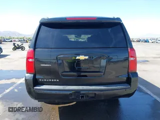 2018 Chevrolet Suburban LT z VIN 1GNSCHKC4JR111130, wystawiony jako IAAI lot #42383199 z przebiegiem 44 584 mil mil oraz . Historia ofert i sprzedaży dostępna na DreamBid. Obrazek 17.