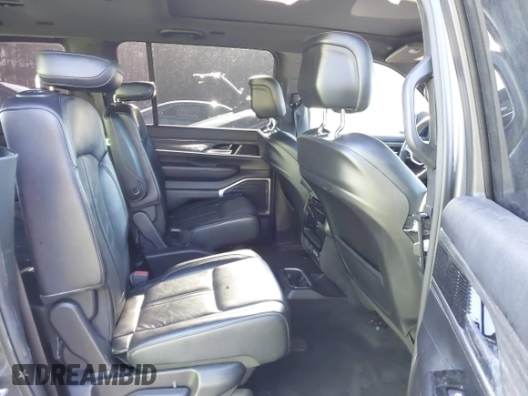 2022 Jeep Wagoneer Series II with VIN 1C4SJVBT0NS211883, listed as a IAAI auction lot 41829762 with 50,363 mi miles and . Bid and sale history available at DreamBid. Image 8.