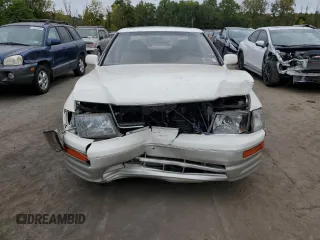 1996 Lexus LS 400 z VIN JT8BH22FXT0062989, wystawiony jako Copart lot #72543694 z przebiegiem 166 688 mil mil oraz Szkody całkowita. Historia ofert i sprzedaży dostępna na DreamBid. Obrazek 5.