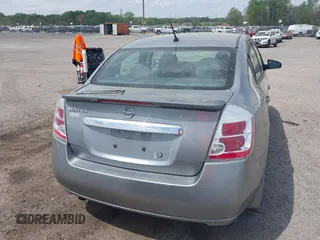 2011 Nissan Sentra SR z VIN 3N1AB6AP8BL712648, wystawiony jako IAAI lot #42134214 z przebiegiem 157 498 mil mil oraz . Historia ofert i sprzedaży dostępna na DreamBid. Obrazek 16.